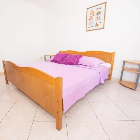 Vinka-3 By Interhome * تروغير